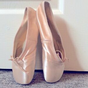 Bloch Elegant Cream Ballet Flats